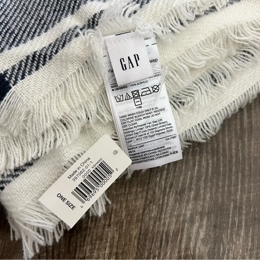 NEW Gap Navy Blue Cozy Solid Tapestry Scarf